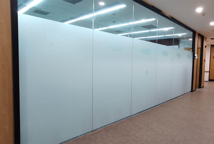 ��Ӗ(x��n)�W(xu��)У�����NĤ ĥɰ�����N UV�����NĤ �Lɳ�V���NĤ